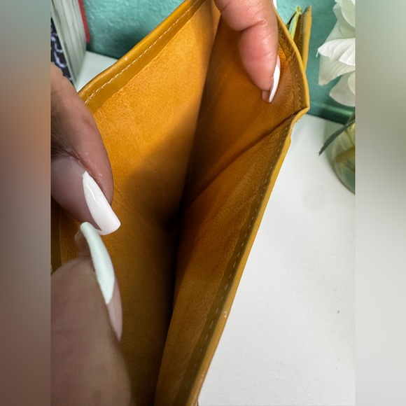 Gucci Vintage Wallet/ Passport Holder - Picture 14 of 16